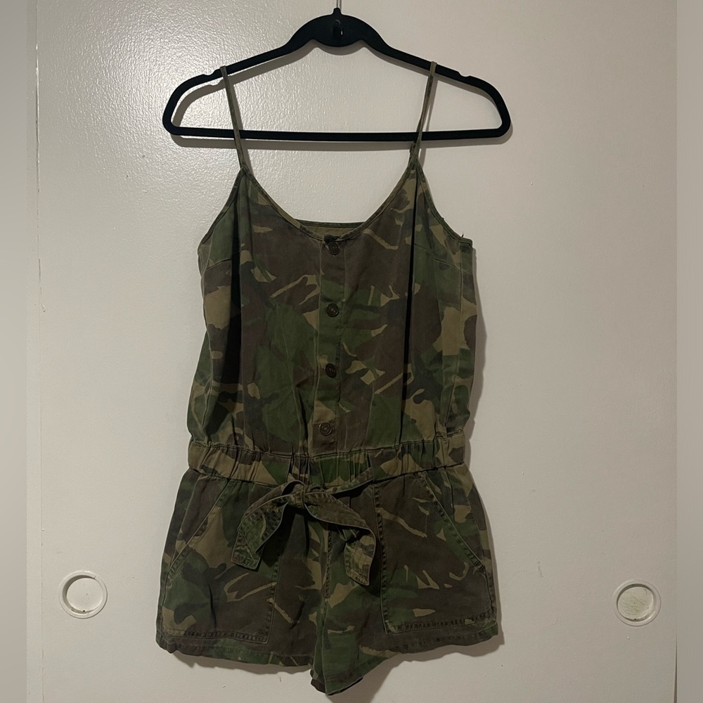 PAM & GELA sash tie romper in camo size S - Picture 3 of 4
